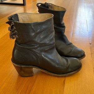 FRYE BLACK WIDE ANKLE BOOTIE